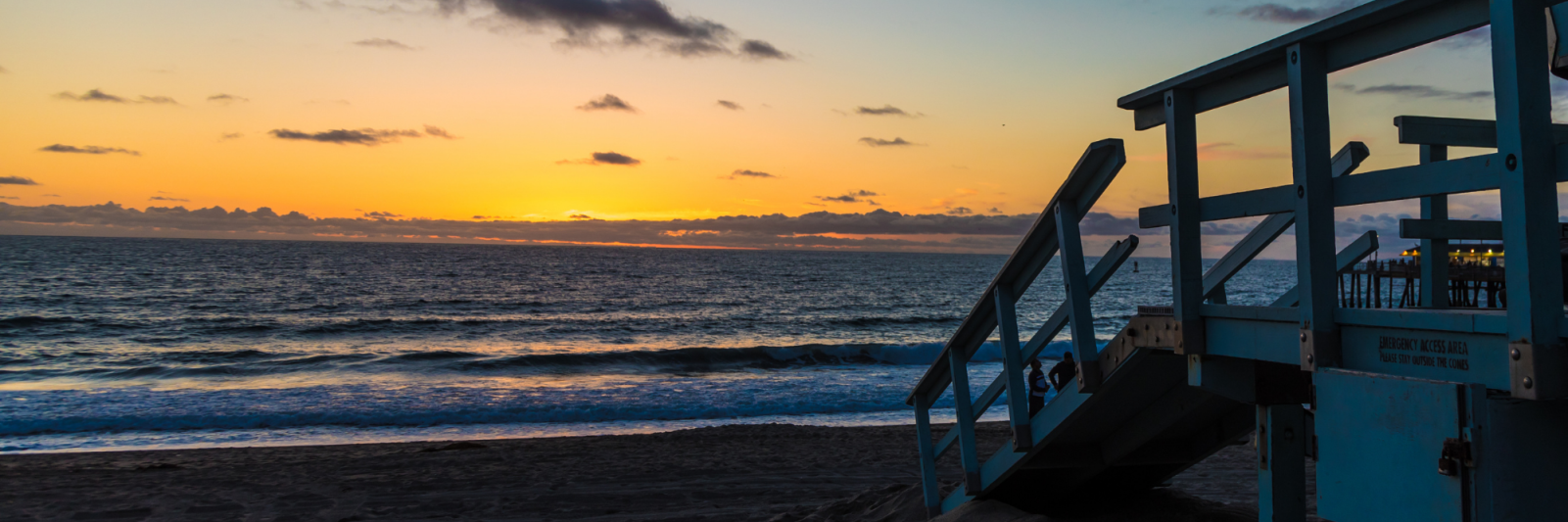 Lifeguard station on Pacific Ocean at sunset, credit: Andre Smit